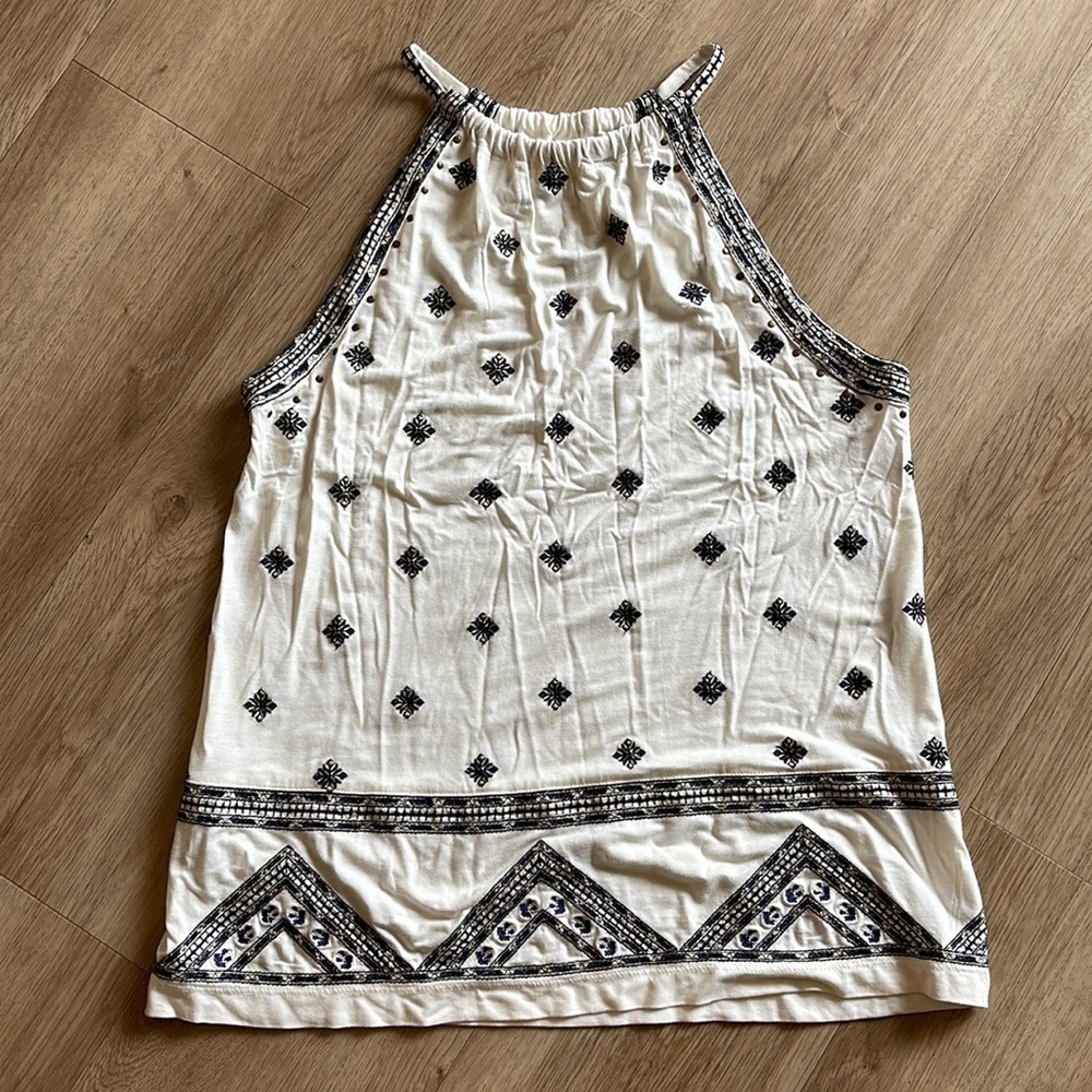Anthropologie embroidered top. Size S